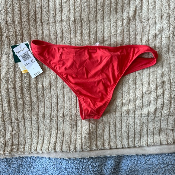 NWT Roxy Vibrant Red Bikini Bottom - Picture 2 of 2
